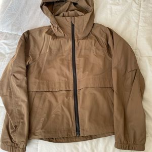 LULULEMON TAN RAIN COAT